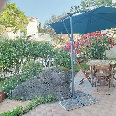 Casa Al Mare Con Giardino Privato Lägenhet *