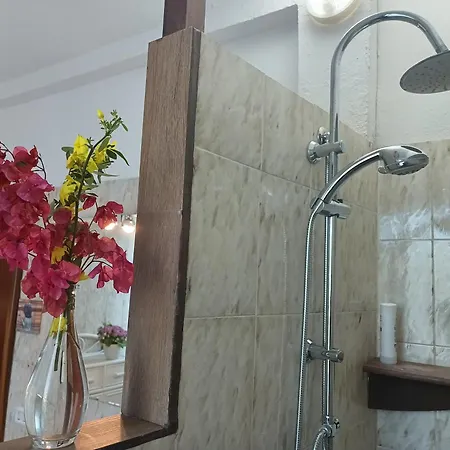 Casa Al Mare Con Giardino Privato Lägenhet