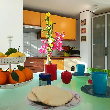 Casa Al Mare Con Giardino Privato Lägenhet